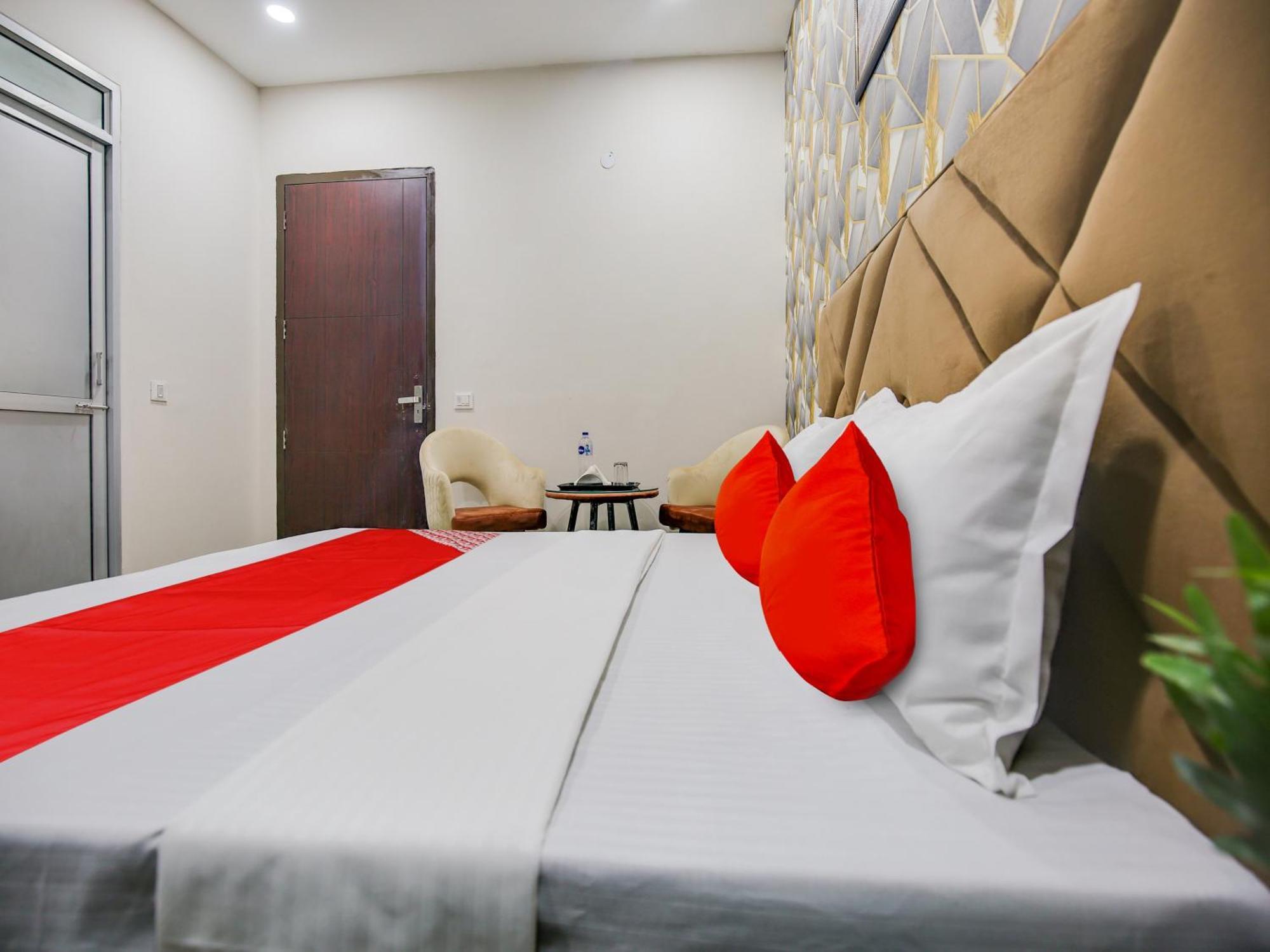 Hotel O Silver Sky Ludhiana Zewnętrze zdjęcie
